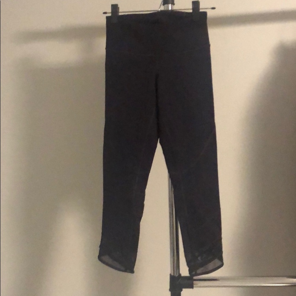 Beautiful navy with dots lululemon Capri